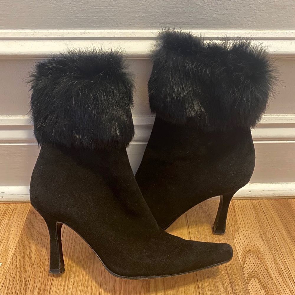 Vintage Stuart Weitzman rabbit fur trimmed booties